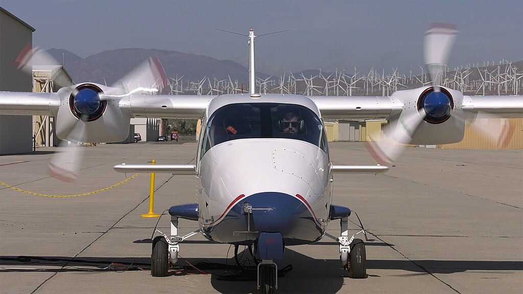 NASA’s Armstrong Flight Research Center TV / Steve Parcel, Public domain, via Wikimedia Commons