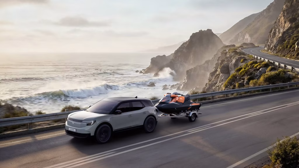 Ford uppgraderar Explorer och Capri: Mer kraft, längre räckvidd och högre dragvikt